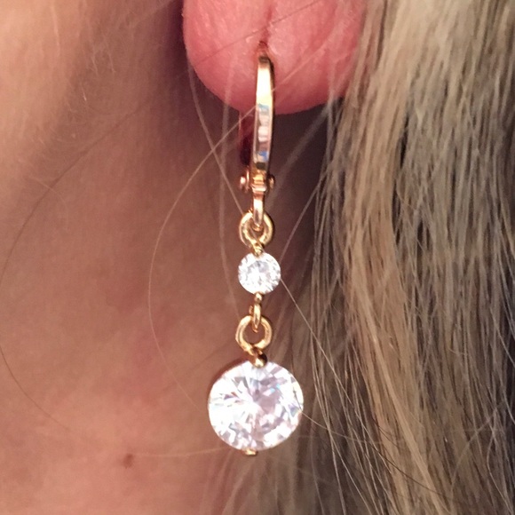 CHECH CRYSTAL and GOLD TONE DANGLE  1 left - Picture 4 of 6